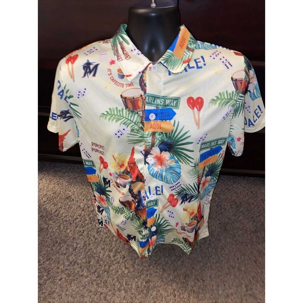 Miami Marlins Billy's Birthday Tropical Button Up Shirt Giveaway Size‎ Youth XL